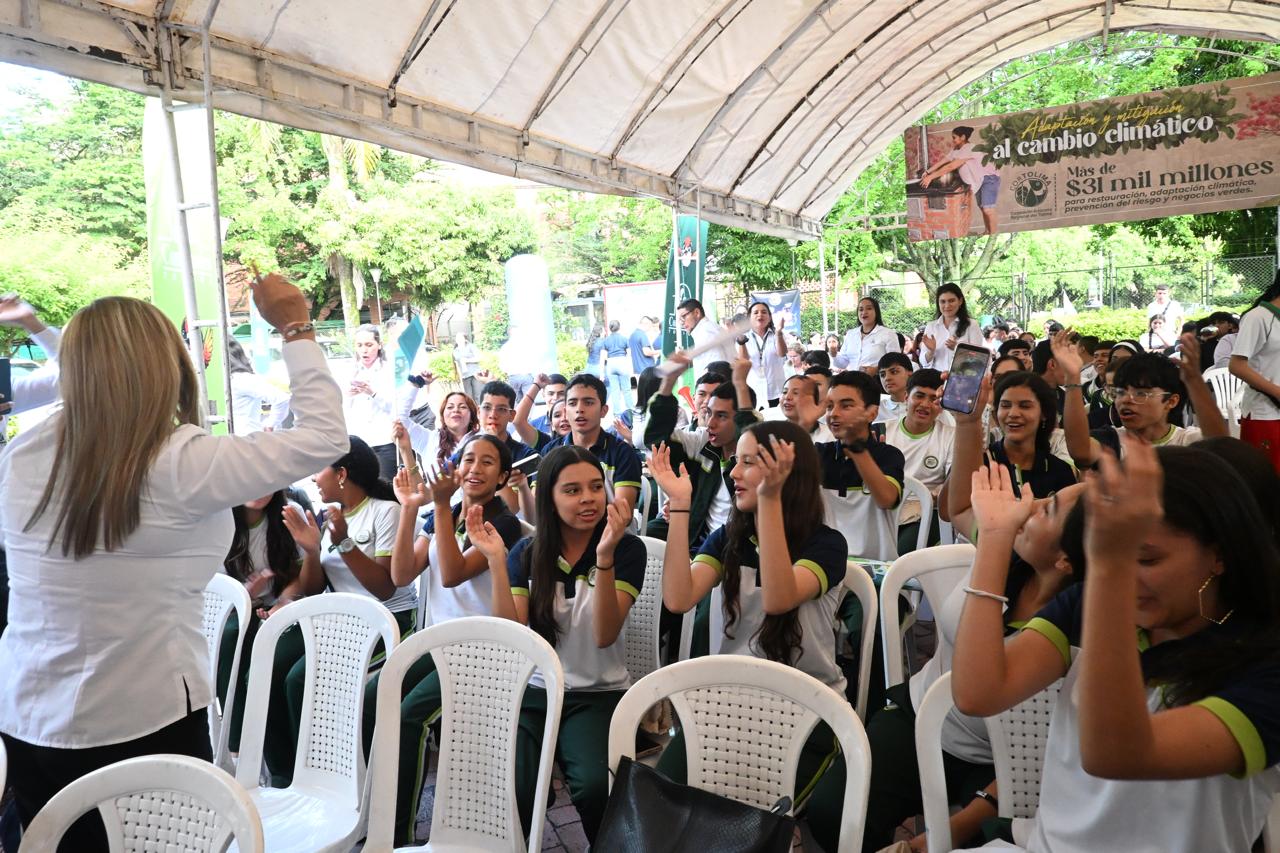 Colegio de Comfenalco Tolima es número uno en concurso ambiental RAEE 3