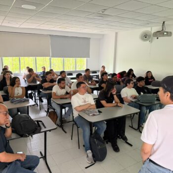 ¡Alerta con lo que consume! GOAT llevó a universitarios del Tolima a identificar licor adulterado y cigarrillos de contrabando 10