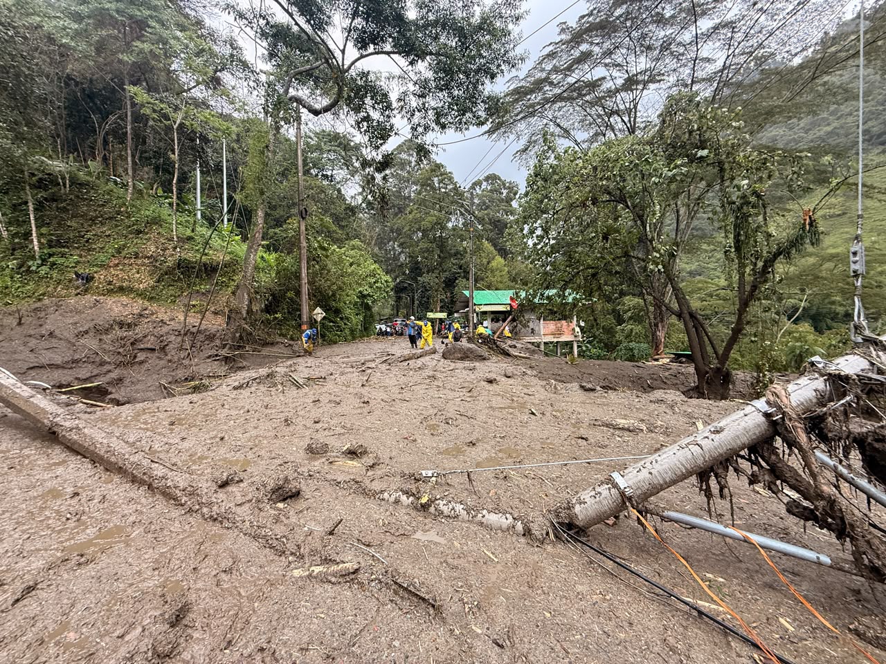 Creciente de la quebrada El Secreto deja dos viviendas afectadas en el Cañón del Combeima 3